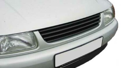 VW POLO 4 6N 94-99 GRILL I SORT PLAST